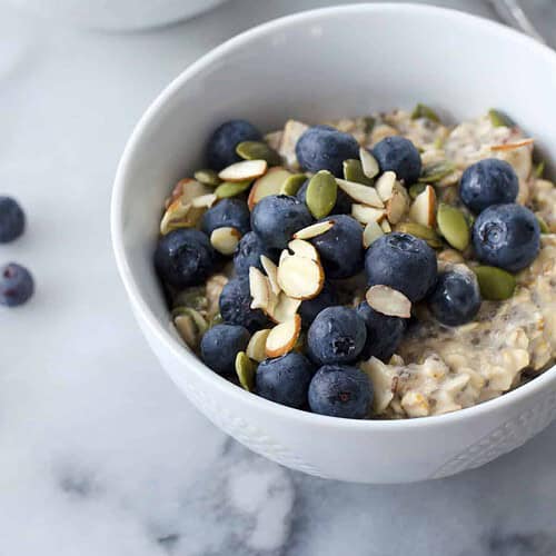 Blueberry Muesli! A Healthy, Vegan And Gluten-Free Breakfast That'S Packed With Fiber And Nutrition. So Simple To Make! | Www.delishknowledge.com