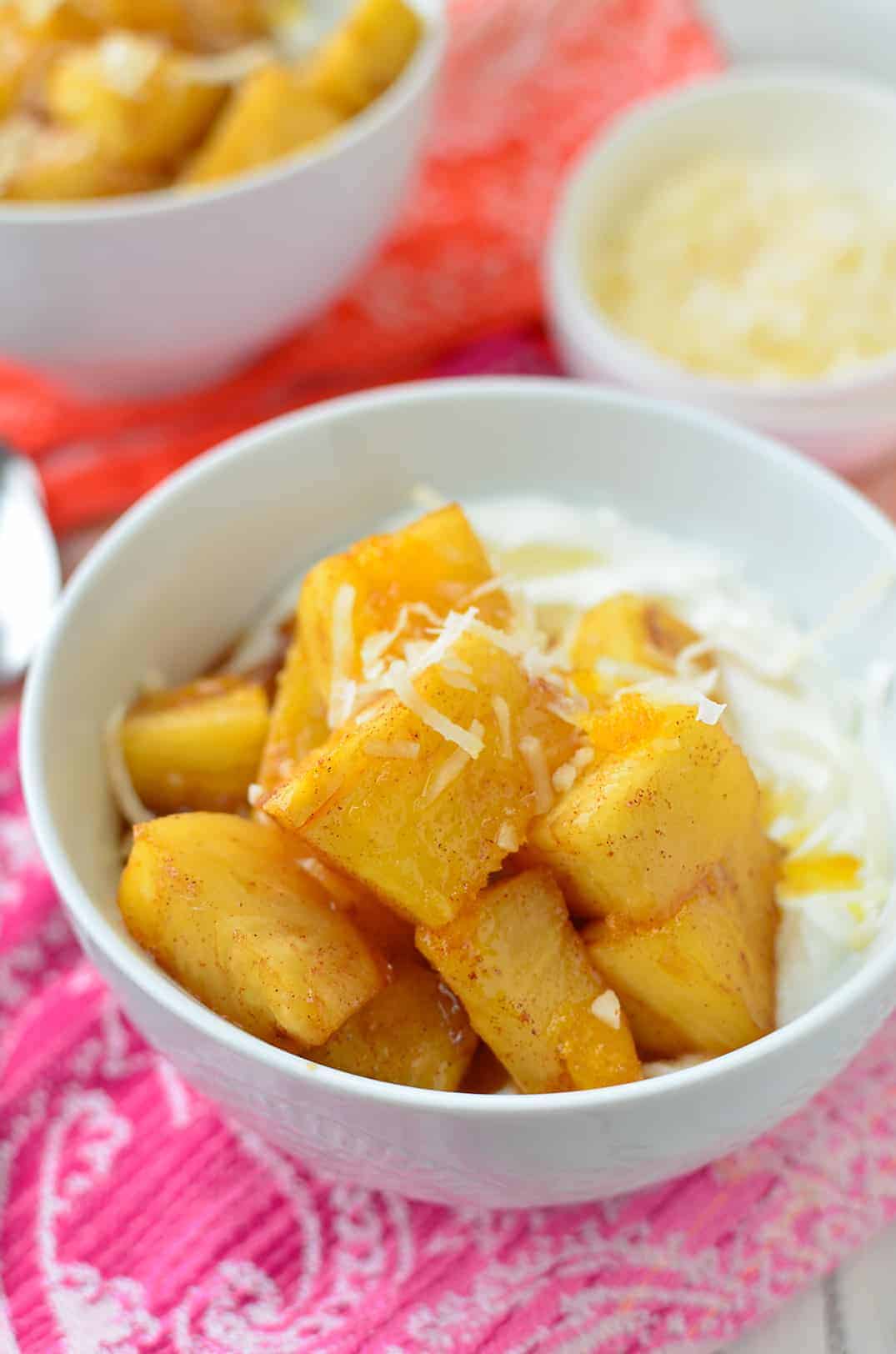 Caramelized Pineapple Yogurt Bowls! You'Ve Gotta Try These, So Simple Just 6 Ingredients. Caramelized Coconut Pineapple Over Creamy Yogurt. #Vegetarian #Healthy | Www.delishknowledge.com