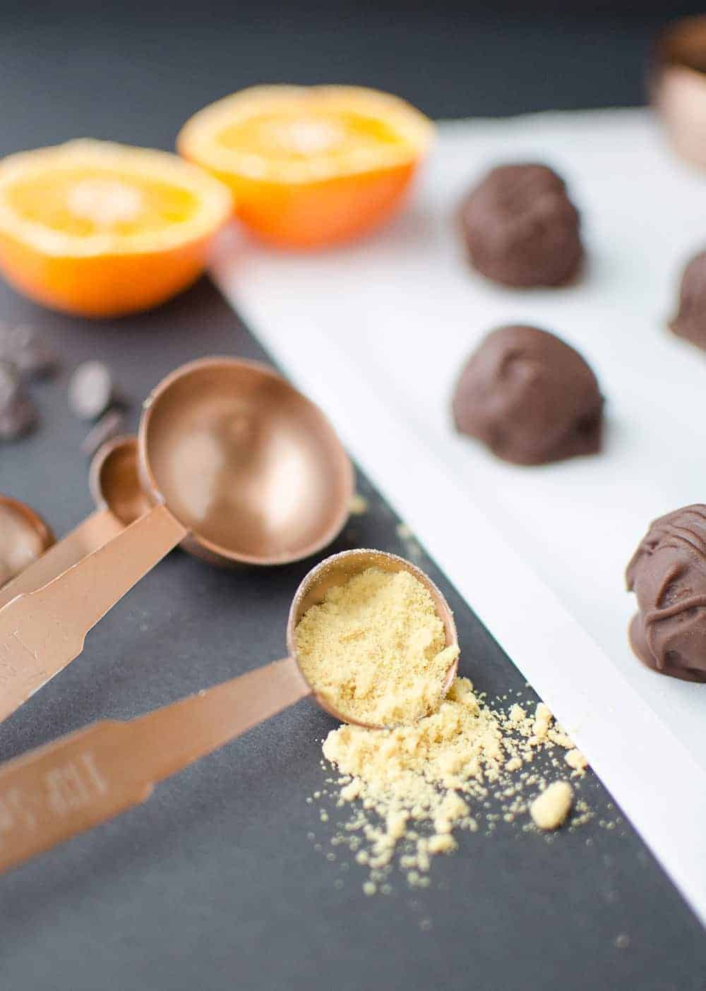 Ginger Chocolate Truffles! Mostly Raw, Vegan Ginger-Orange Caramels Dipped In Chocolate! So Easy And Delicious! Makes A Great #Diy #Christmas Gift Idea! 