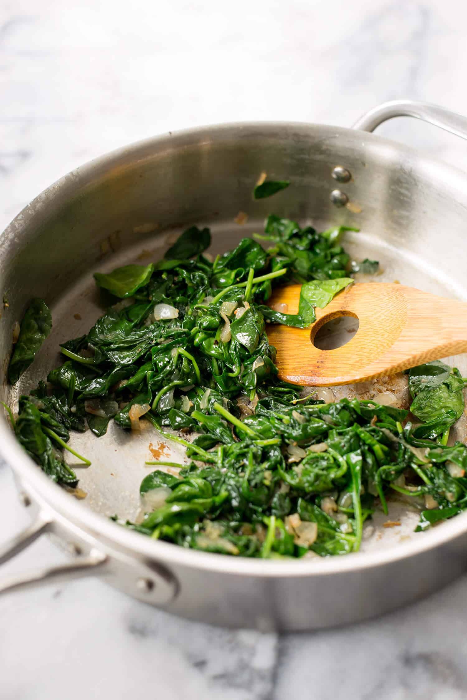 Easy, 20 Minute Vegan Pasta - Delish Knowledge