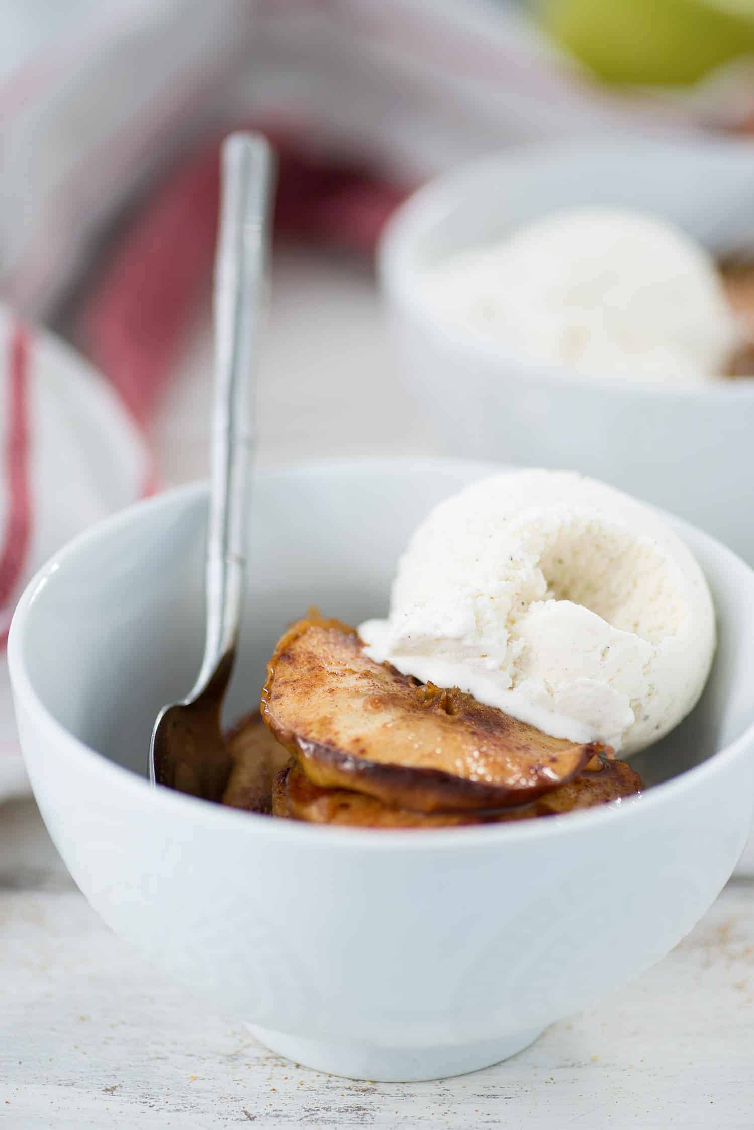 Simple Baked Apples! These Are So Easy And Only 3 Ingredients! A Healthy Snack Or Dessert. Top With Ice Cream Or Yogurt. | Delishknowledge.com