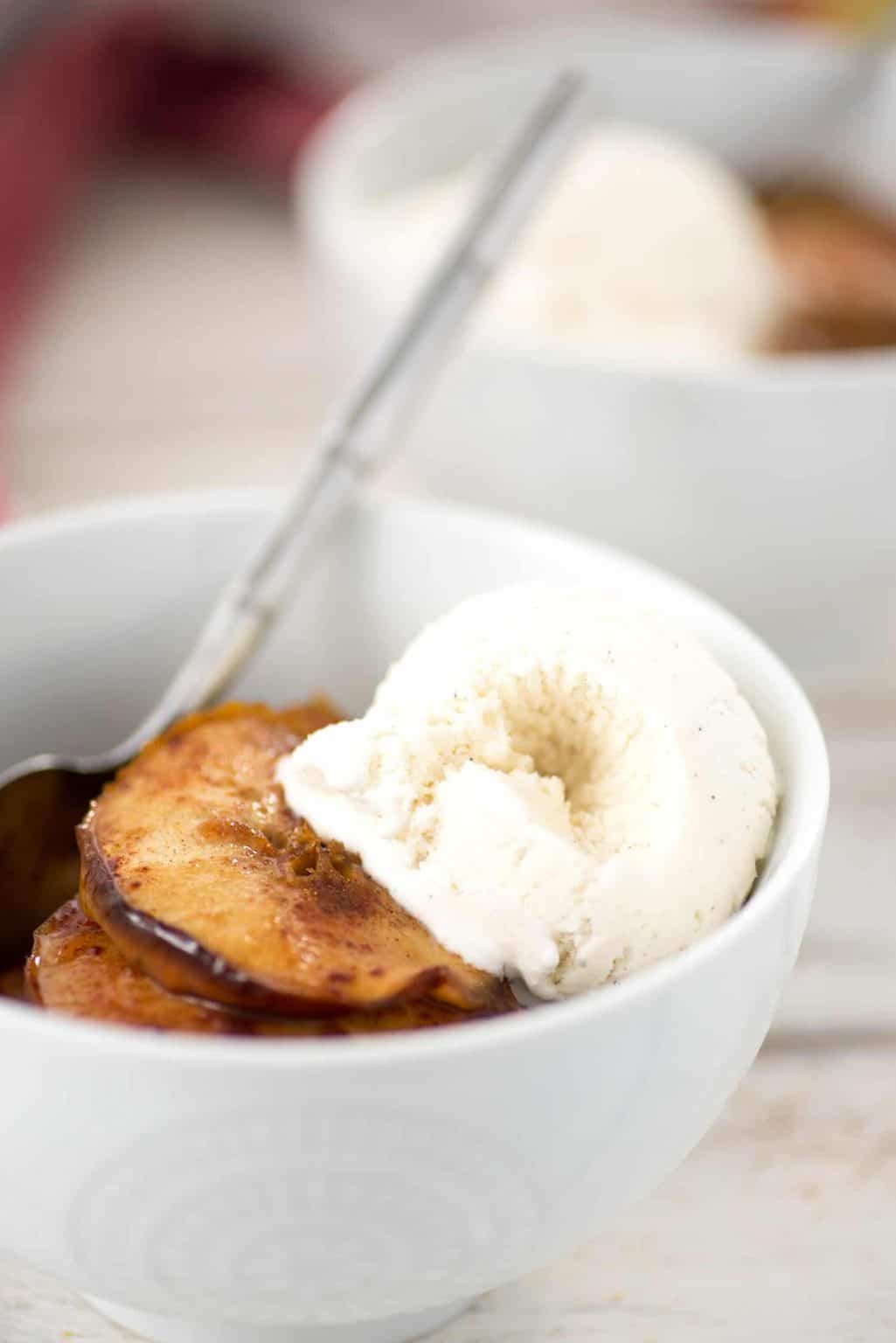Easy Baked Apples - Delish Knowledge