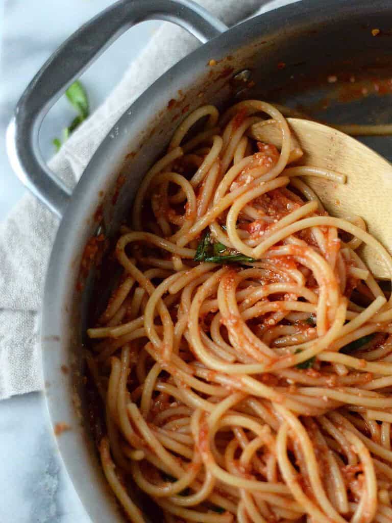 Fresh Tomato Sauce with Spaghetti + Video Delish Knowledge