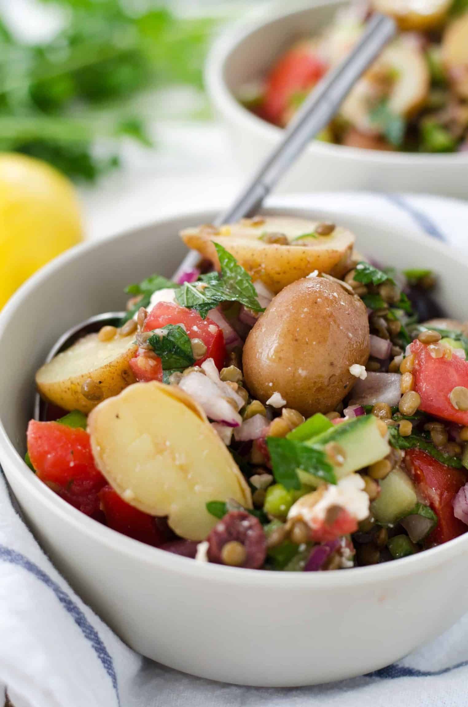 Greek Lentil And Potato Salad! This Side Salad Is Perfect For Summer. Lentils, Herbed Potatoes And Vegetables In A Lemon Dressing. A Must-Try! Vegetarian, Easily Vegan. | Www.delishknowledge.com 