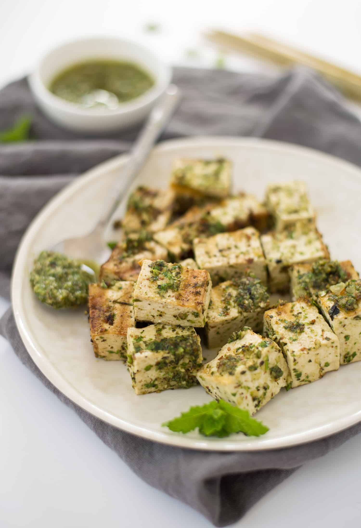Grilled Tofu Kebobs with Mint Pesto! A healthy and easy main dish for summer. Vegetarian and Gluten-Free. | www.delishknowledge.com
