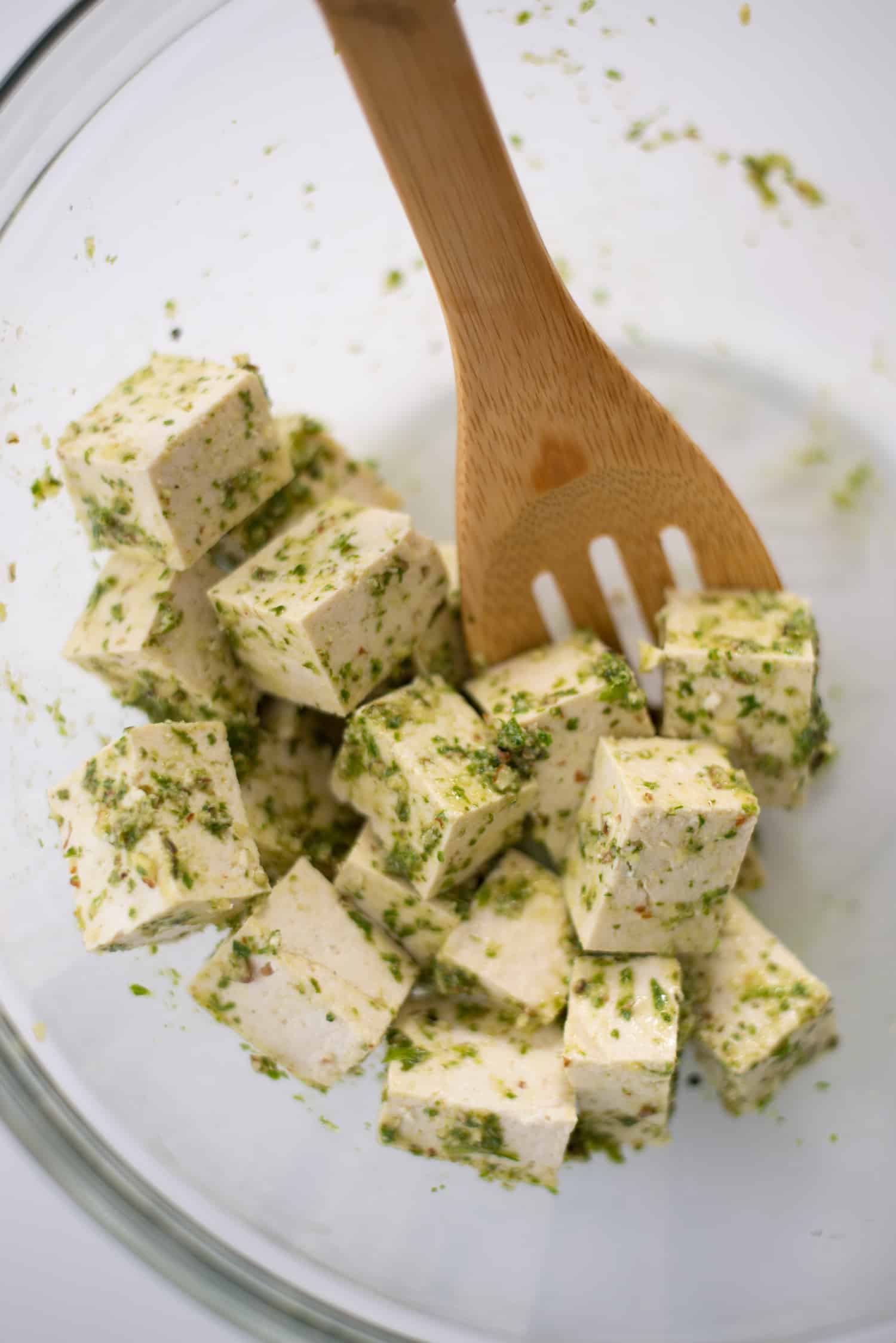 Grilled Tofu Kebobs With Mint Pesto! A Healthy And Easy Main Dish For Summer. Vegetarian And Gluten-Free. | Www.delishknowledge.com