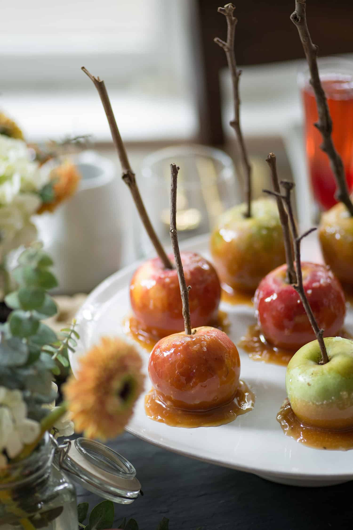 Healthy Halloween Party! Crostini three ways, vegan caramel apples, pumpkin spice cake, pomegranate bellinis, coconut kettle corn and more. A must save for Halloween entertaining! | www.delishknowledge.com