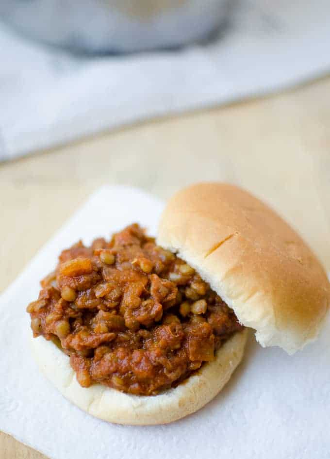 Football Fare For Everyone! An Easy Sandwich Loved By Vegetarians And Meat Eaters Alike! Hearty Lentils Cooked In A Spicy, Tangy Sauce. Each Sandwich Packs 12G Of Fiber And 10G Of Protein.