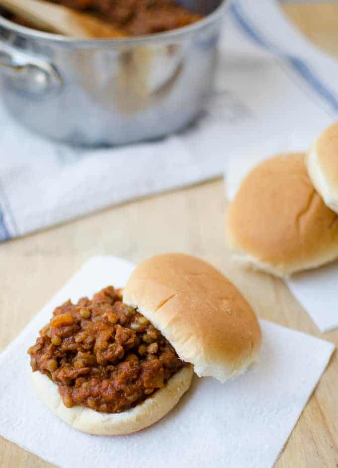 Football Fare For Everyone! An Easy Sandwich Loved By Vegetarians And Meat Eaters Alike! Hearty Lentils Cooked In A Spicy, Tangy Sauce. Each Sandwich Packs 12G Of Fiber And 10G Of Protein.