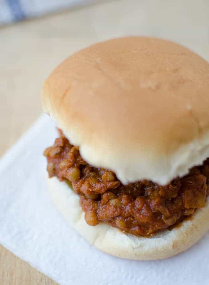 Football Fare For Everyone! An Easy Sandwich Loved By Vegetarians And Meat Eaters Alike! Hearty Lentils Cooked In A Spicy, Tangy Sauce. Each Sandwich Packs 12G Of Fiber And 10G Of Protein.