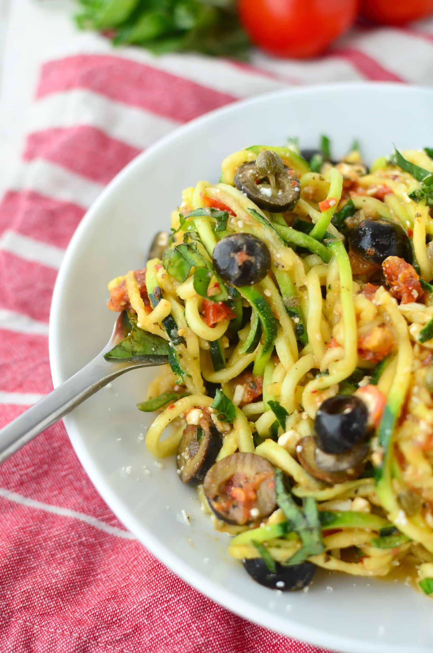 Mediterranean Zucchini Noodles! You Are Going To Love These Easy, Low-Carb Noodles. #Zoodles #Healthy #Vegetarian | Www.delishknowledge.com 