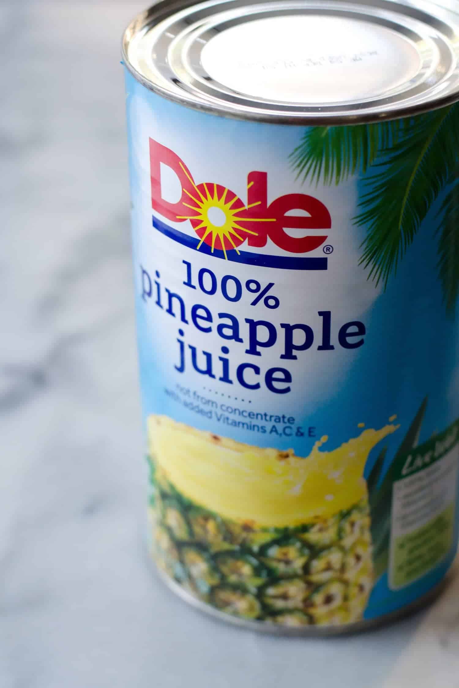 Pina Colada Smoothie! This refreshing smoothie is perfect for hot summer days- with or without rum! Vegan, dairy-free and gluten-free | www.delishknowledge.com