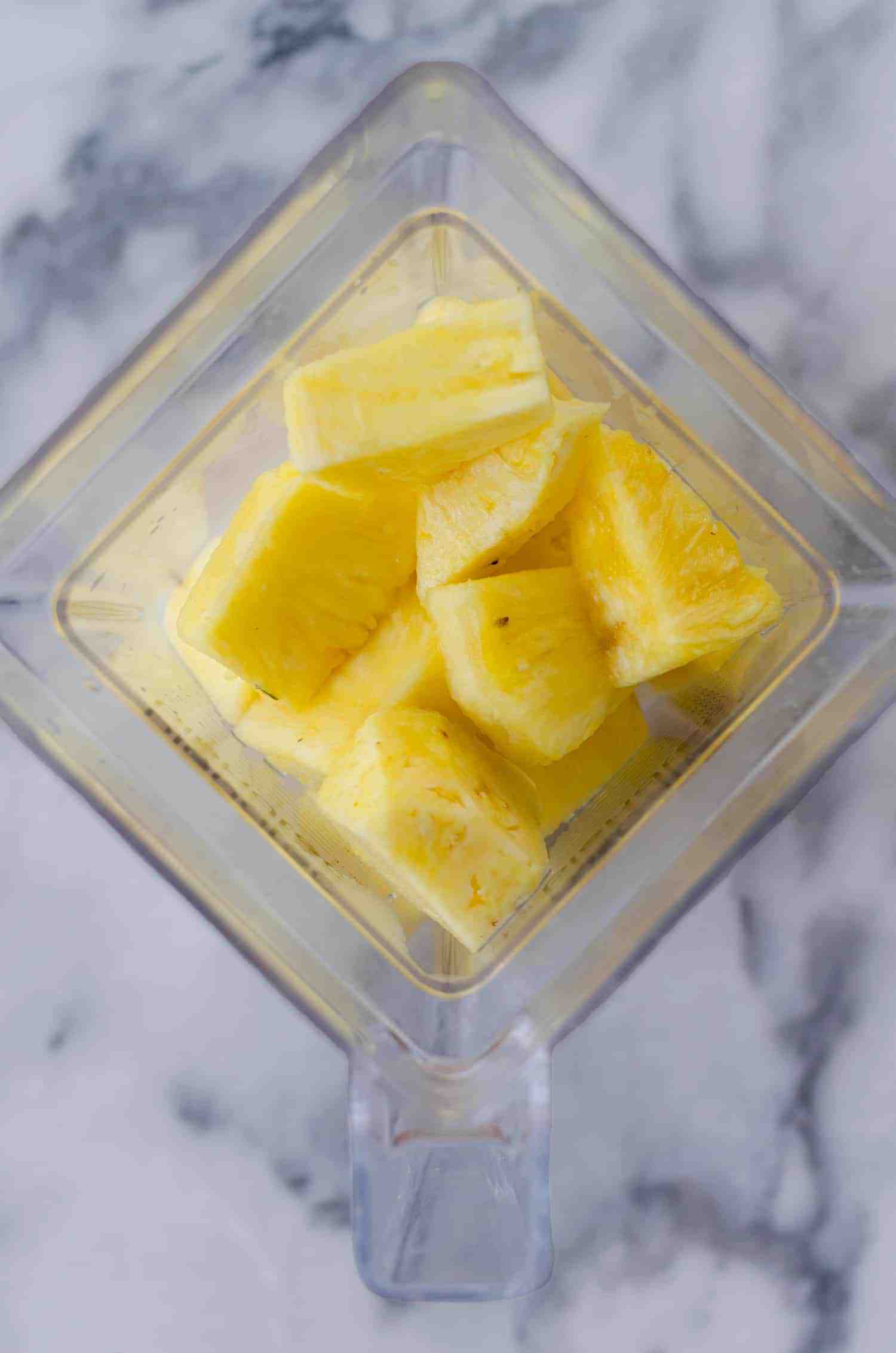 Pina Colada Smoothie! This refreshing smoothie is perfect for hot summer days- with or without rum! Vegan, dairy-free and gluten-free | www.delishknowledge.com