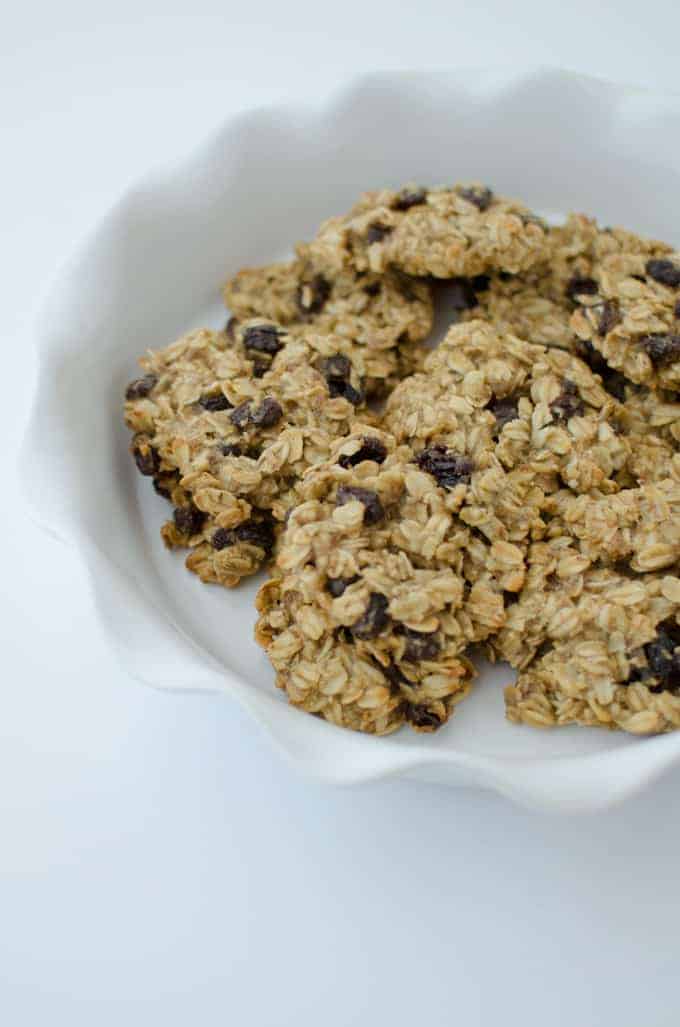 Healthy Oatmeal Raisin Cookies! Lightly Sweetened With A Touch Of Maple Syrup And Raisins! Chunky Oatmeal Cookies That Are Vegan With Gluten-Free Option! Recipe On Delishknowledge.com