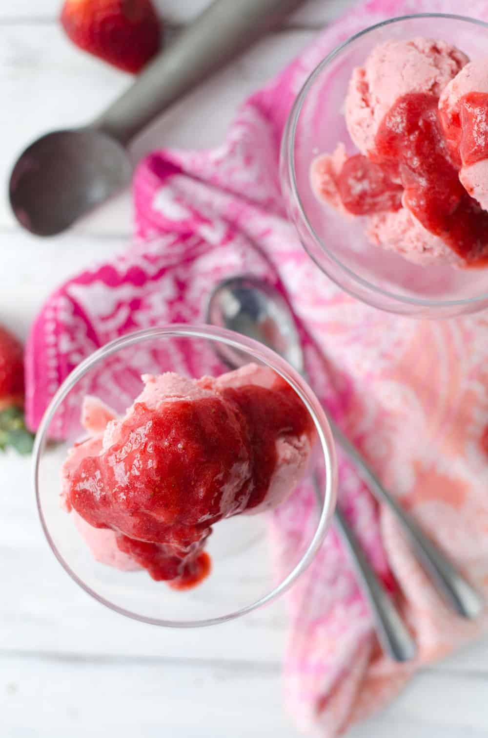 Roasted Strawberry Balsamic Ice Cream! You Are Going To Love This Vegan Ice-Cream. Roasted Strawberries Give This So Much Flavor, Incredible That It'S Dairy-Free! Only 5 Ingredients! | Www,Delishknowledge.com