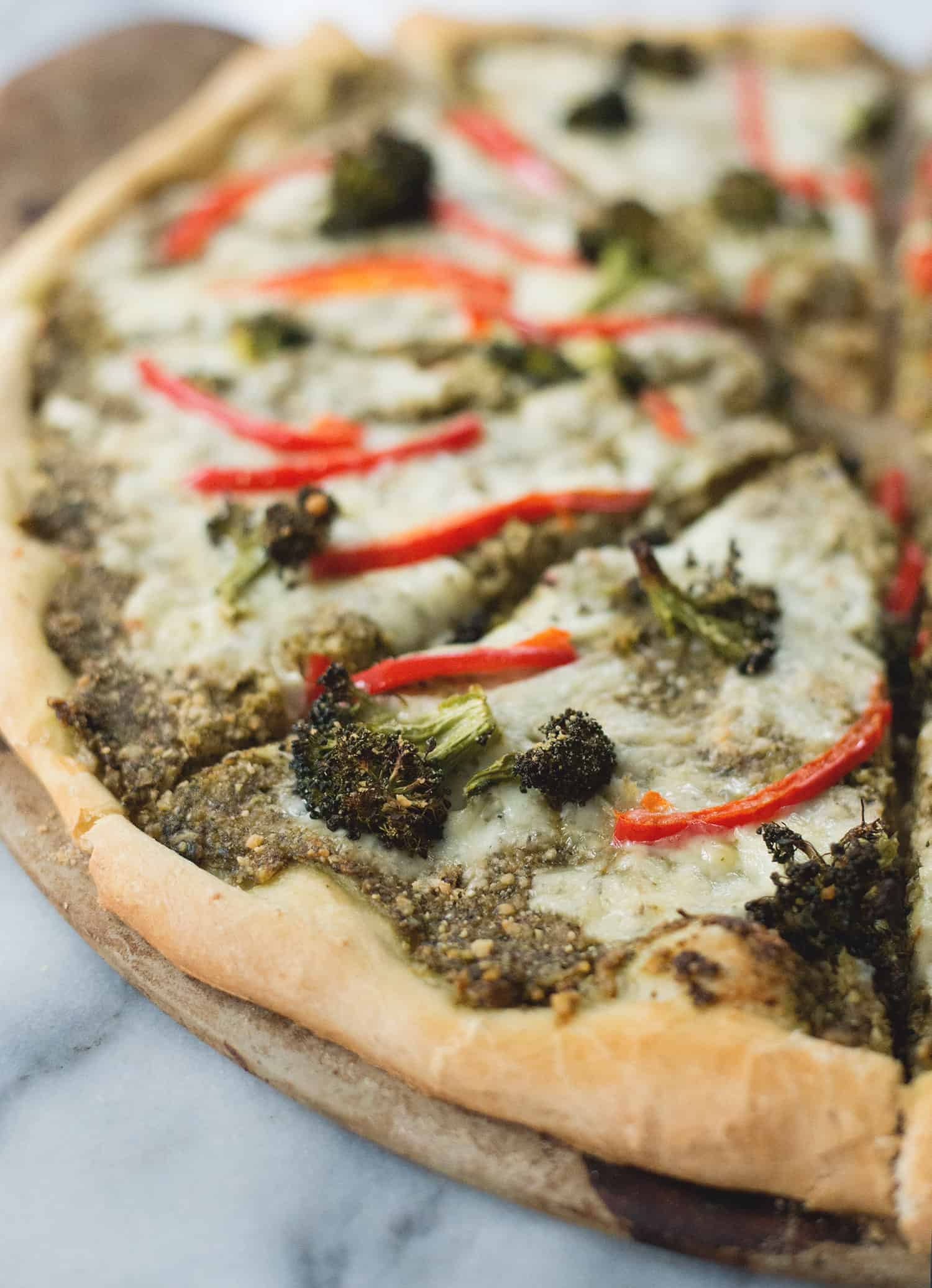 Roasted Broccoli Pesto Pizza! Roasted Broccoli Pesto, Roasted Broccoli, Peppers, And Fontina Cheese. So, So Yummy! Vegetarian | Www.delishknowledge.com