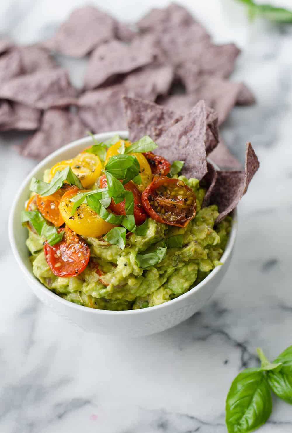 Roasted Tomato Guacamole! The Perfect Dip For Summer Or To Spread On Avocado Toast. Vegan & Gluten-Free | Www.delishknowledge.com