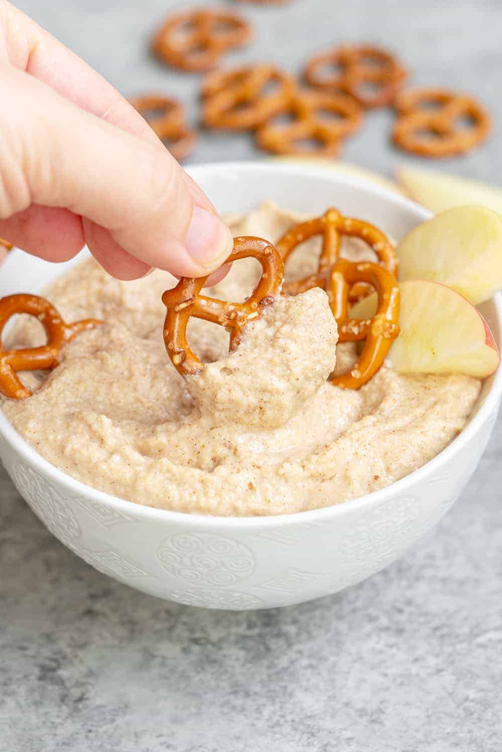 Snickerdoodle Dessert Hummus