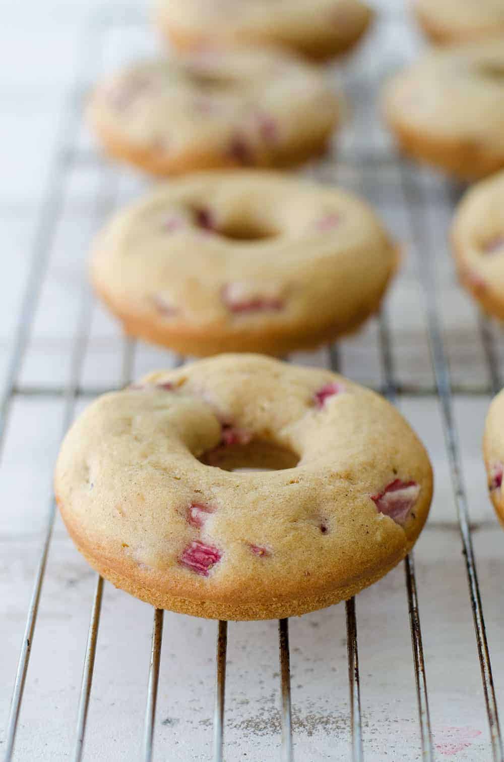 Vegan Strawberry Shortcake Donuts! Strawberry donuts with strawberry frosting! You have to try these- perfect for Spring! | www.delishknowledge.com