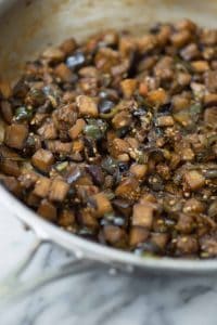 Szechuan Eggplant! This spicy eggplant is so delicious, a must-make! If you like spicy food then you must try this one. Vegan and Gluten-Free. | www.delishknowledge.com