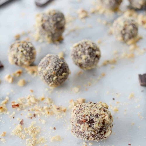 Nutella Truffles! Healthy Truffles Made With Only 5 Ingredients! Vegan, Glutenfree And Naturally Sweetened. You'Ve Gotta Make These! | Www.delishknowledge.com