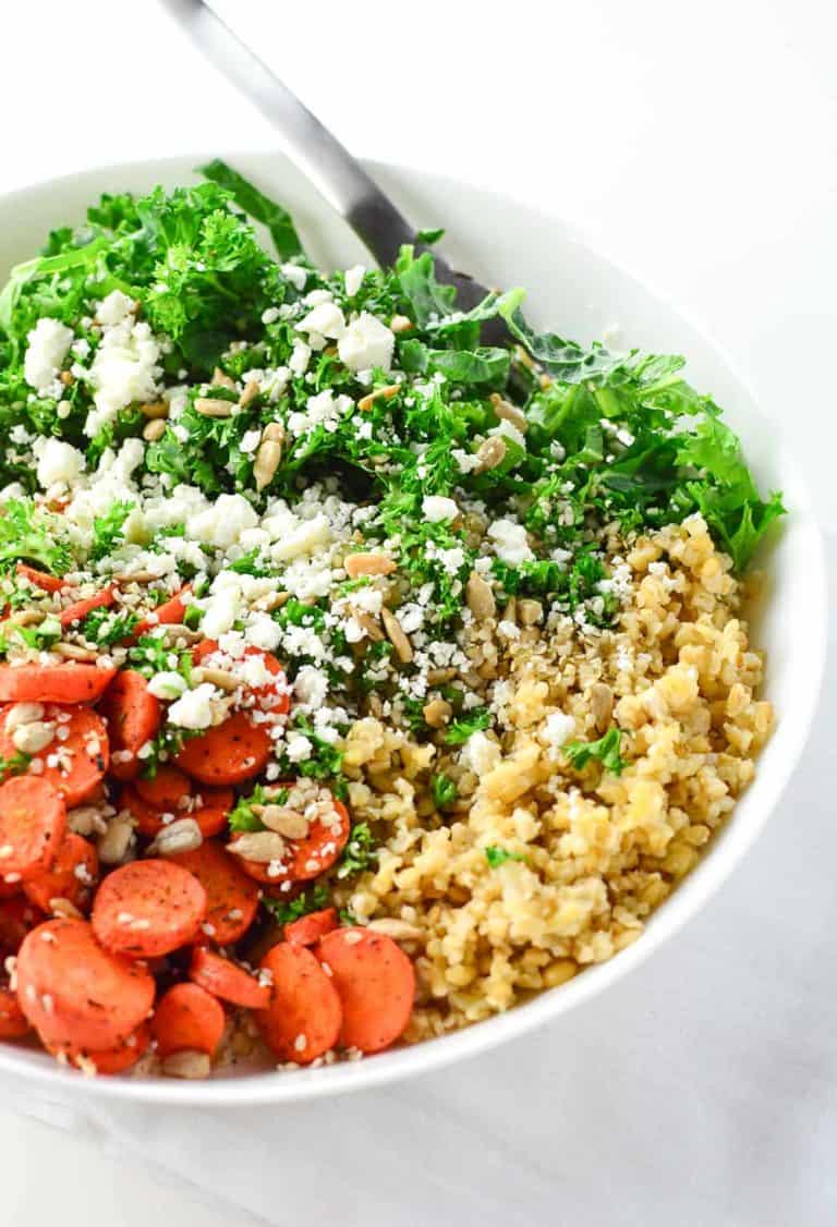 The Ultimate Goddess Bowl! Freekah, Kale, Roasted Carrots, And A Creamy Goddess Dressing! This Healthy Grain Bowl Is So Easy And Packed With Flavor! | Www.delishknowledge.com