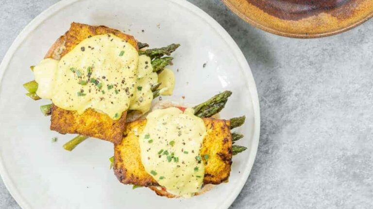 Vegan Eggs Benedicts