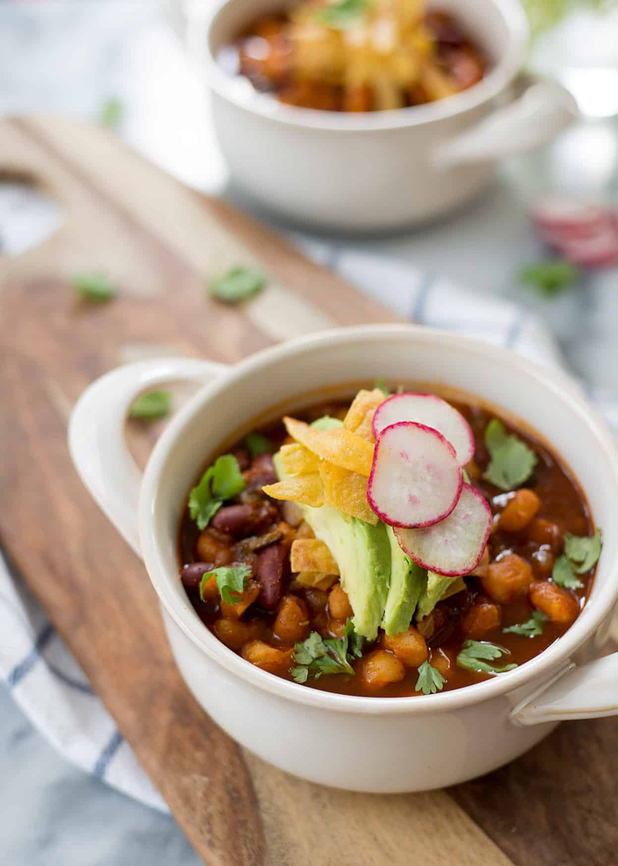 Vegan Pozole! Hearty, Protein-Rich Soup Made With Hominy, Peppers And Beans. Vegan And Gluten-Free | Www.delishknowledge.com