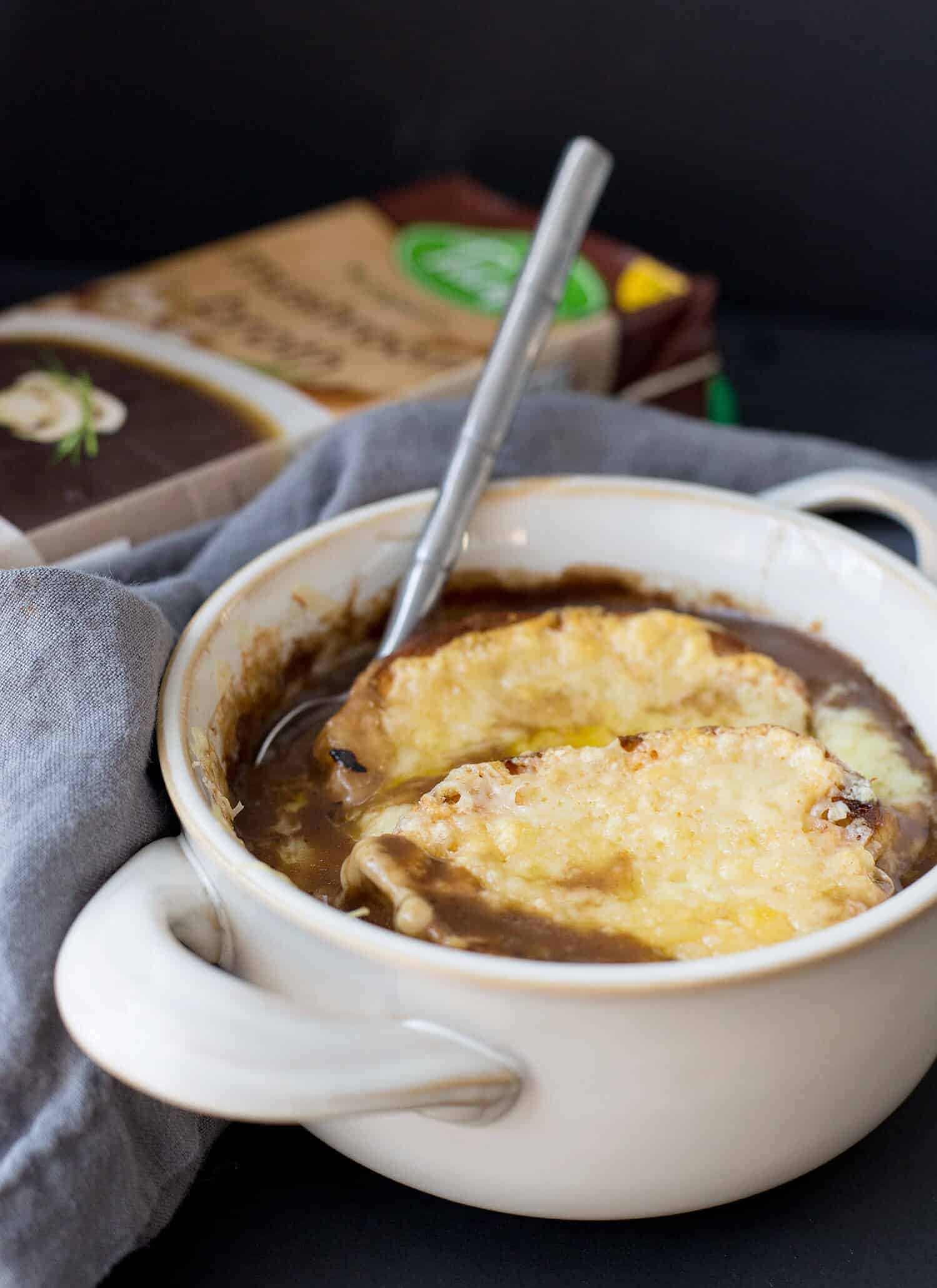 Vegetarian French Onion Soup! Super Flavorful, Rich And Comforting. A Must-Make This Fall And Winter. | Www.delishknowledge.com