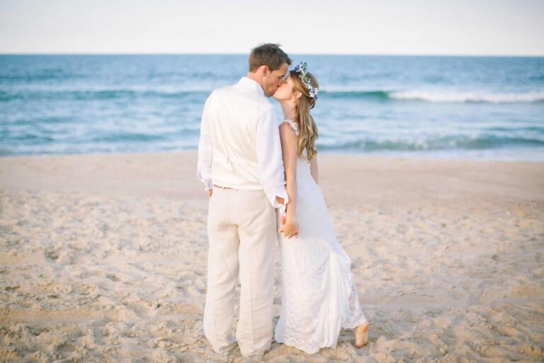 Alex And Her Husband Kissing In Their Wedding